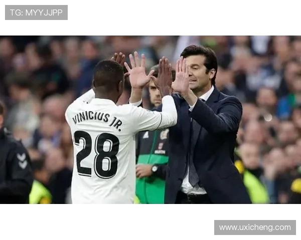 本菲卡调查辱骂维尼修斯球迷